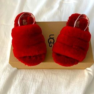 Girls Ugg Slide. 12. Little Girls. Red